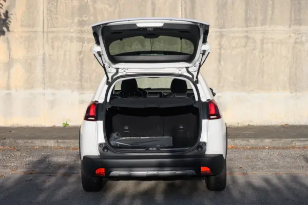 Peugeot 2008 1.2 PureTech Allure EAT6 36