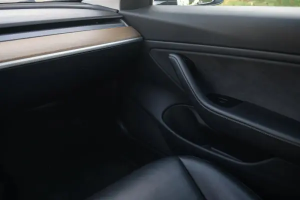 Tesla Model 3 Long Range Tração Integral 29