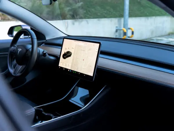 Tesla Model 3 Standard Range Plus RWD 20