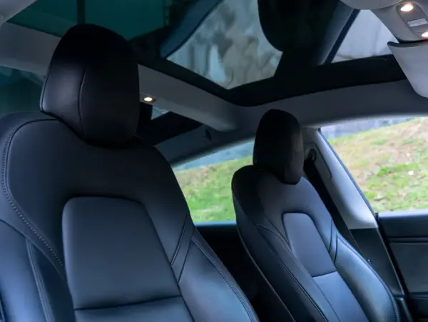 Tesla Model 3 Standard Range Plus RWD 23