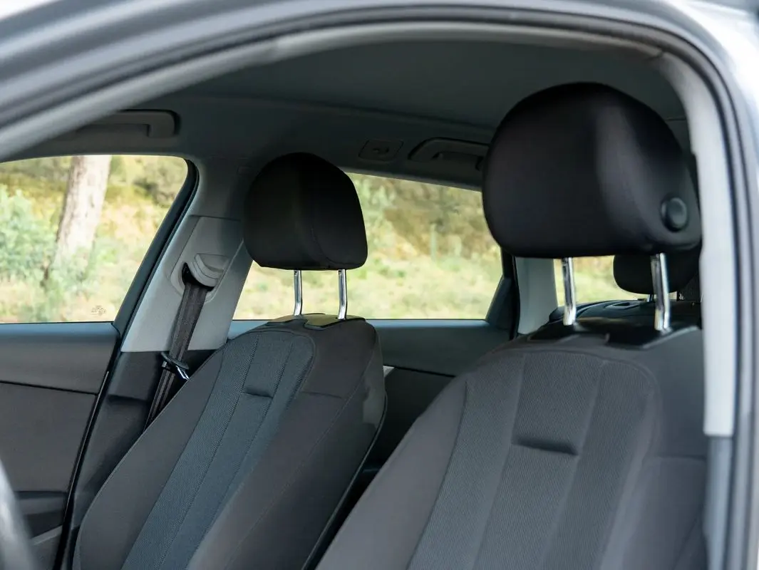 Audi A4 Avant 35 TDI S tronic 13