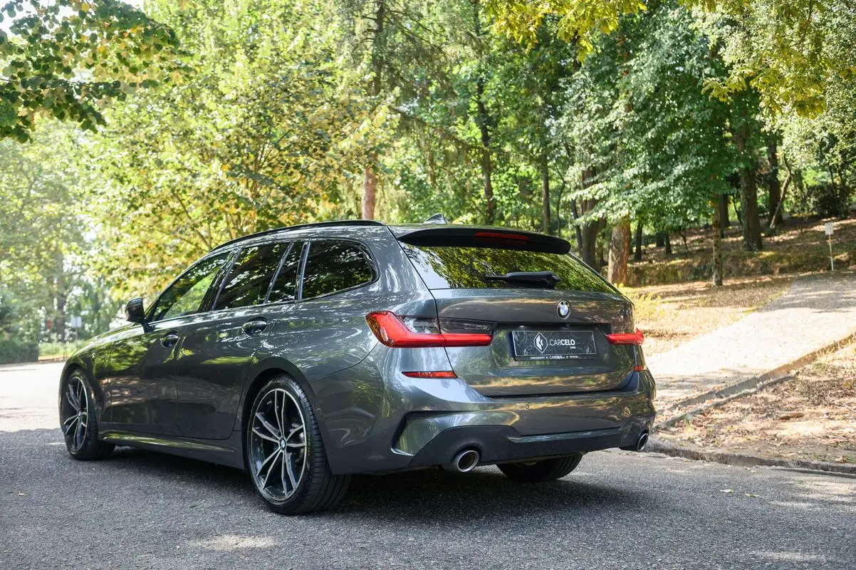 BMW 330 e Touring Pack M Auto 8