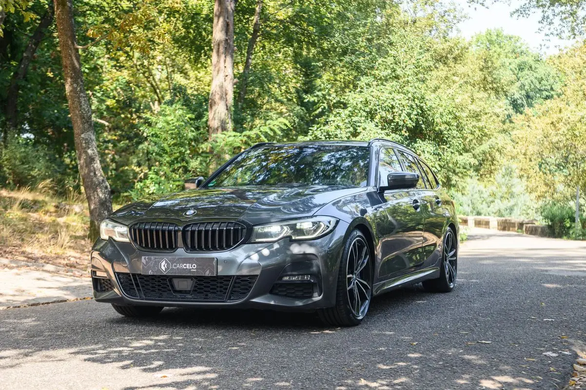BMW 330 e Touring Pack M Auto 13