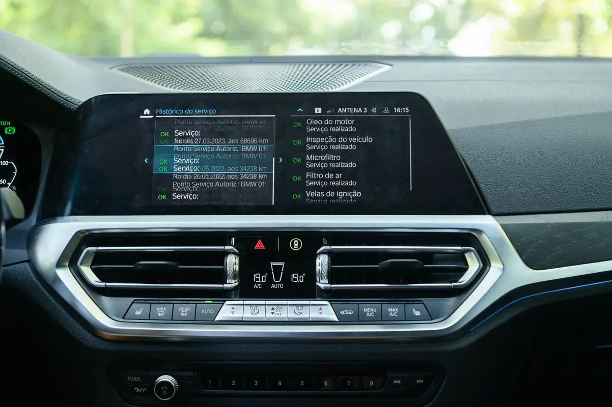 BMW 330 e Touring Pack M Auto 49