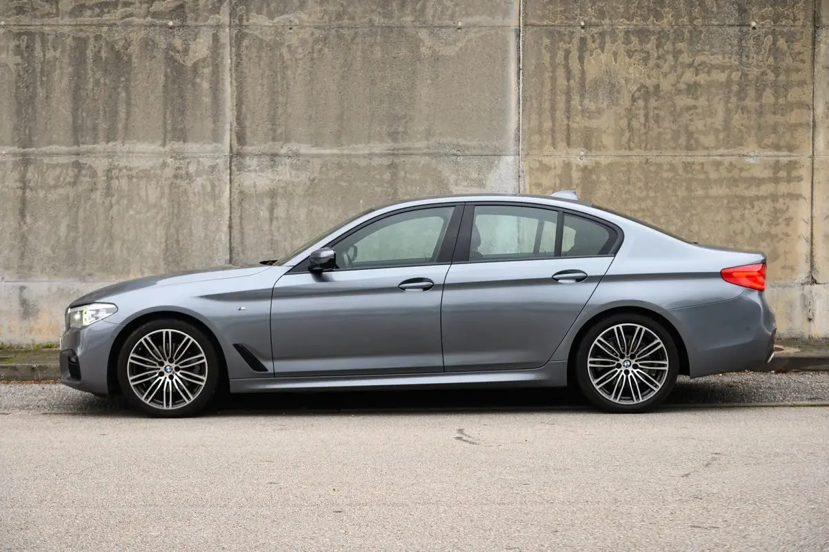 BMW 520 d Pack M Auto 7