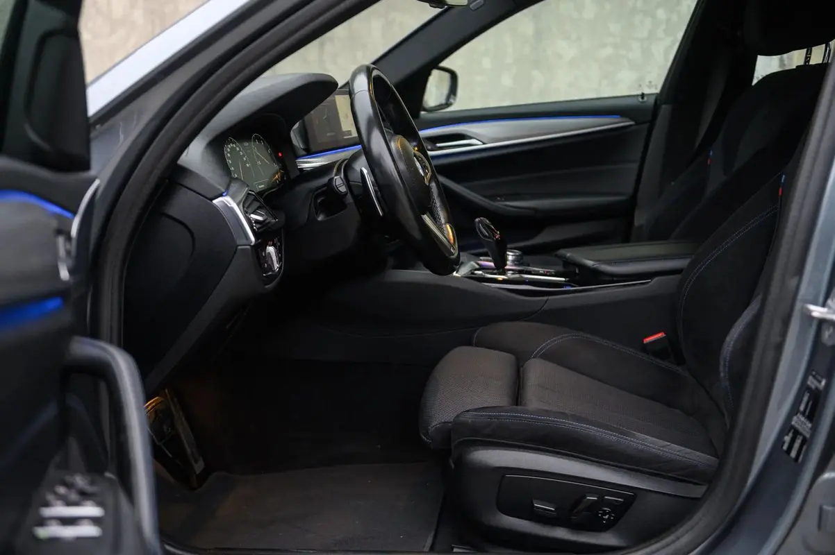 BMW 520 d Pack M Auto 14