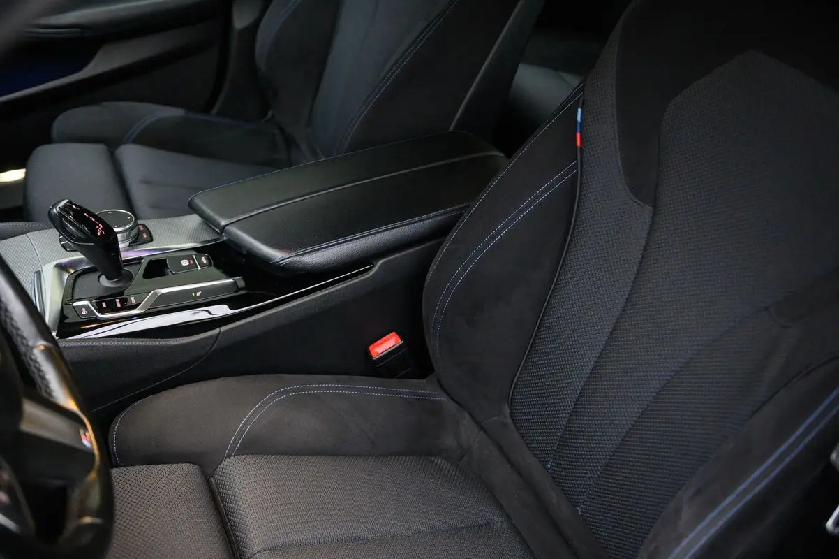 BMW 520 d Pack M Auto 15