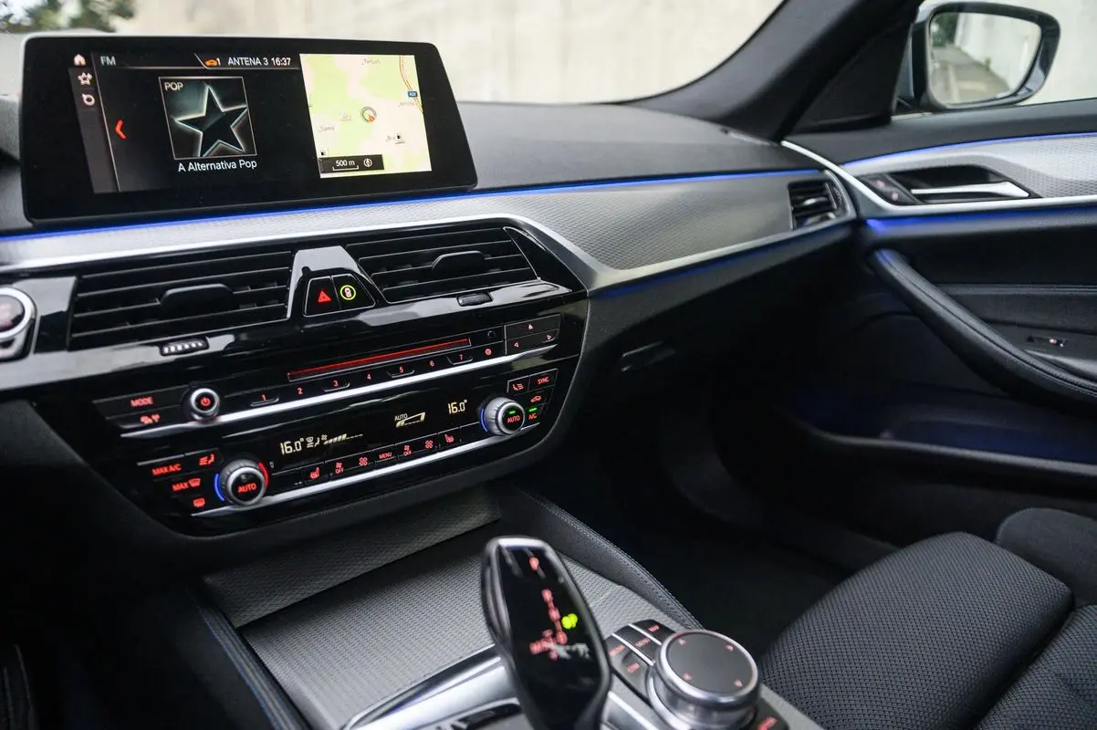 BMW 520 d Pack M Auto 24