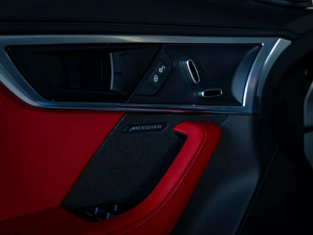 Jaguar F-Type 3.0 V6 S/C R-Dynamic Aut. 11