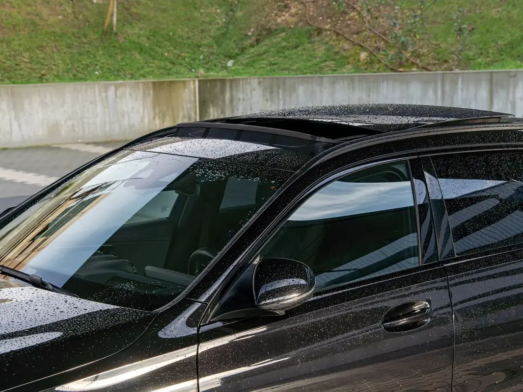 Mercedes-Benz C 300 e AMG Line 10