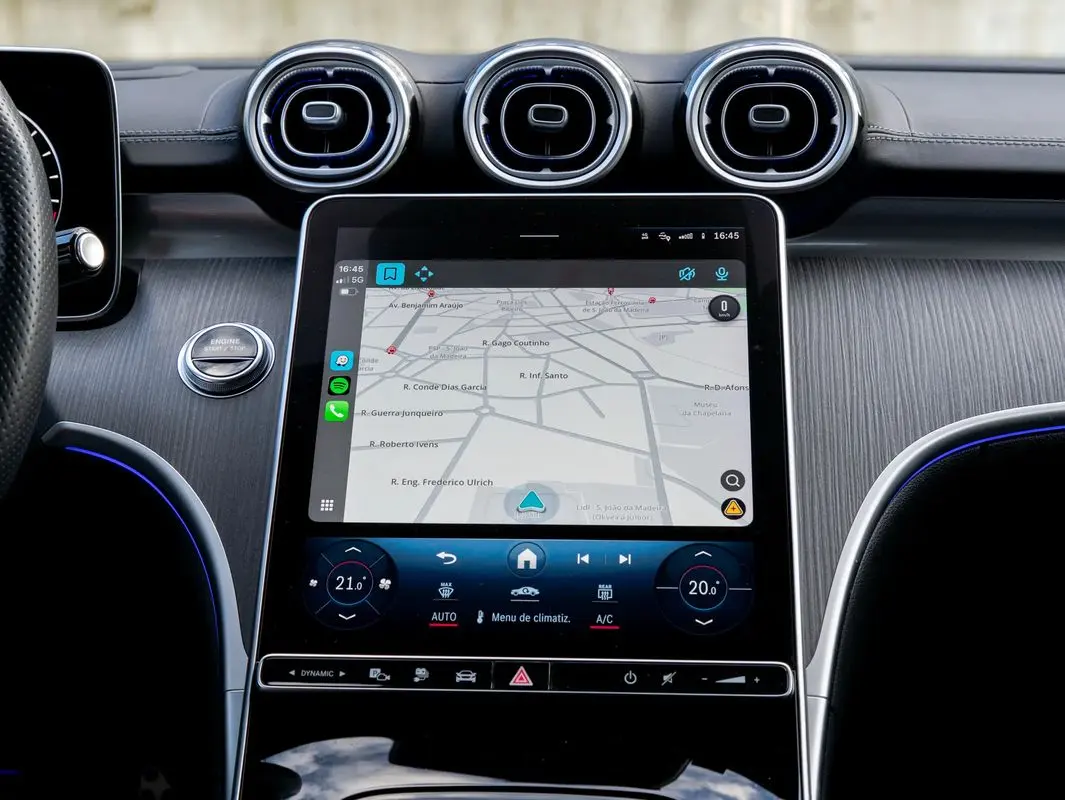 Mercedes-Benz C 300 e AMG Line 34