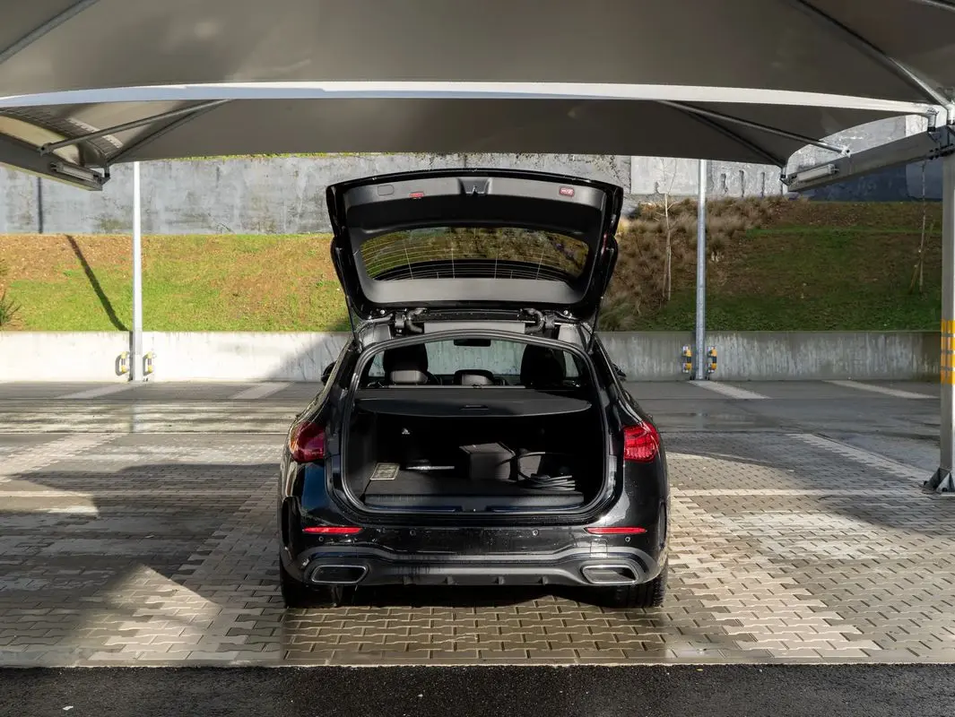 Mercedes-Benz C 300 e AMG Line 40