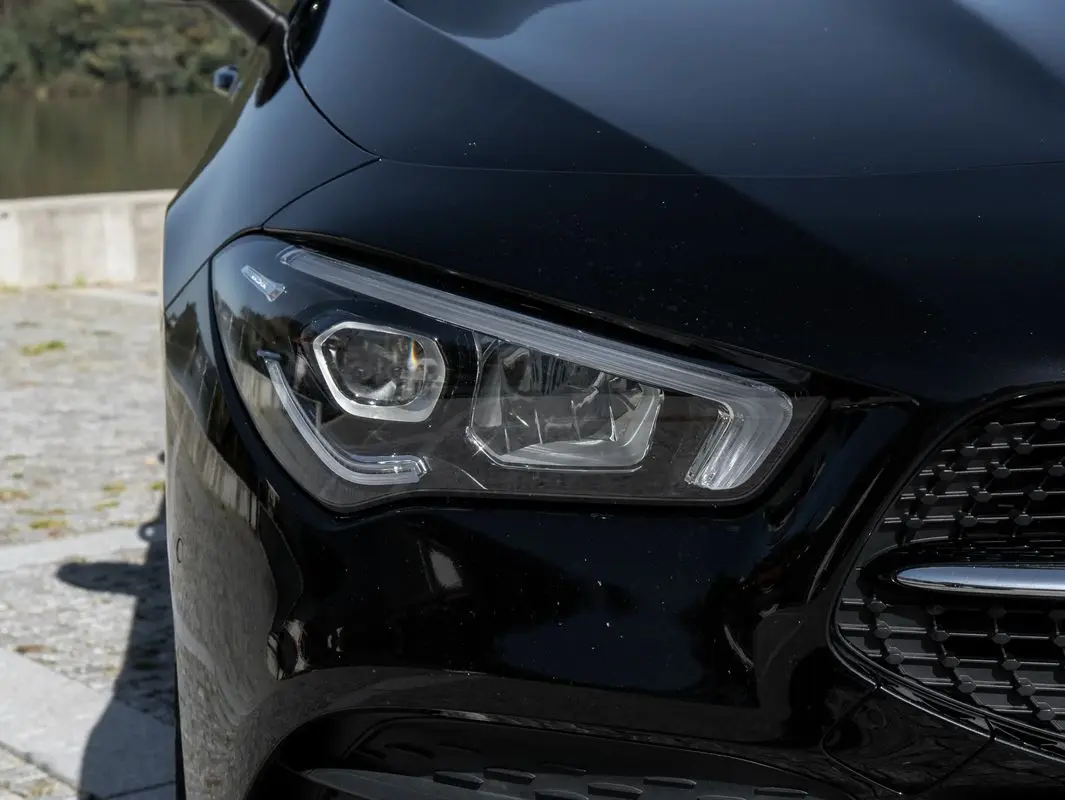 Mercedes-Benz CLA 250 10