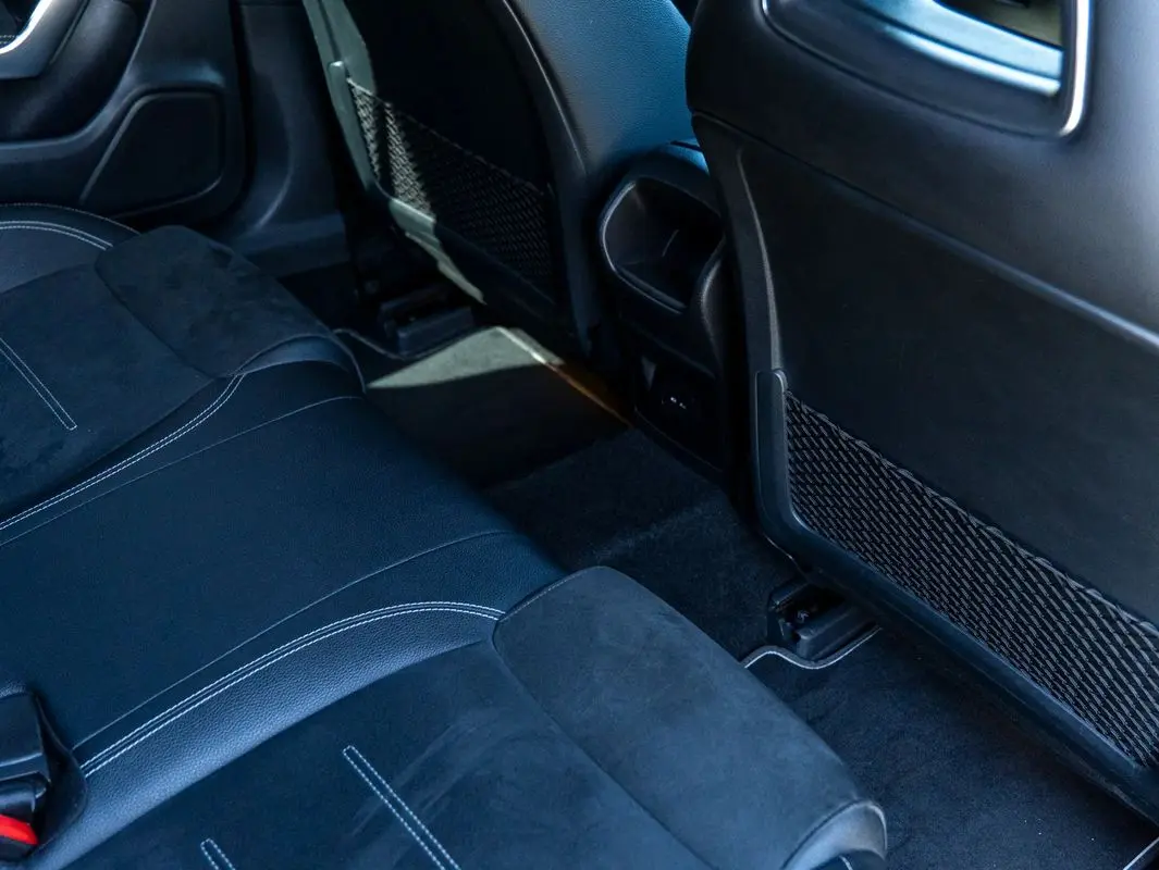 Mercedes-Benz CLA 250 20