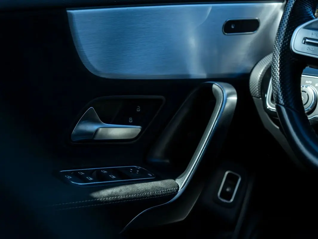 Mercedes-Benz CLA 250 24