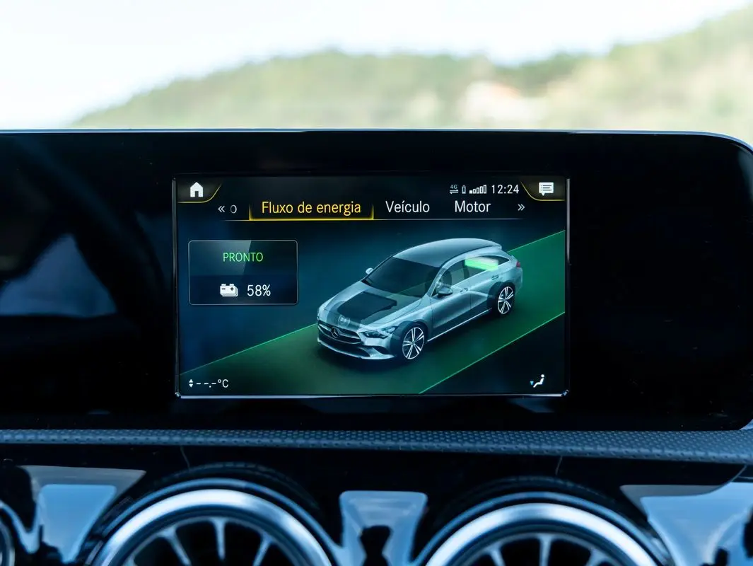 Mercedes-Benz CLA 250 27