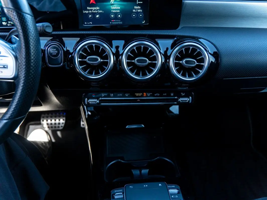 Mercedes-Benz CLA 250 31