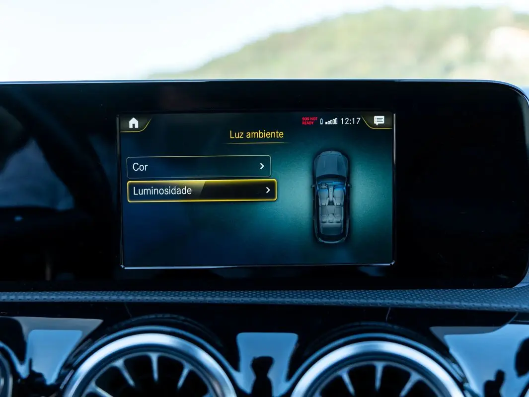 Mercedes-Benz CLA 250 37