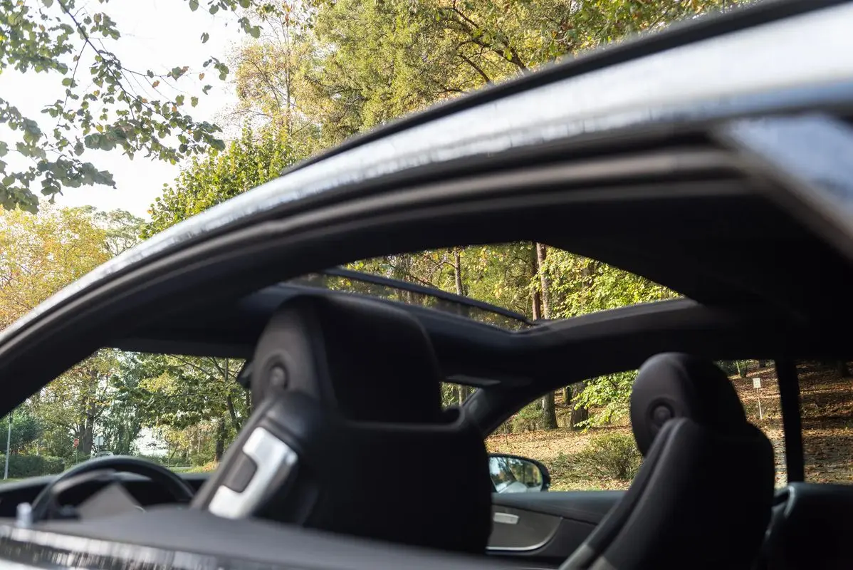 Mercedes-Benz E 220 d AMG Line Aut. 11