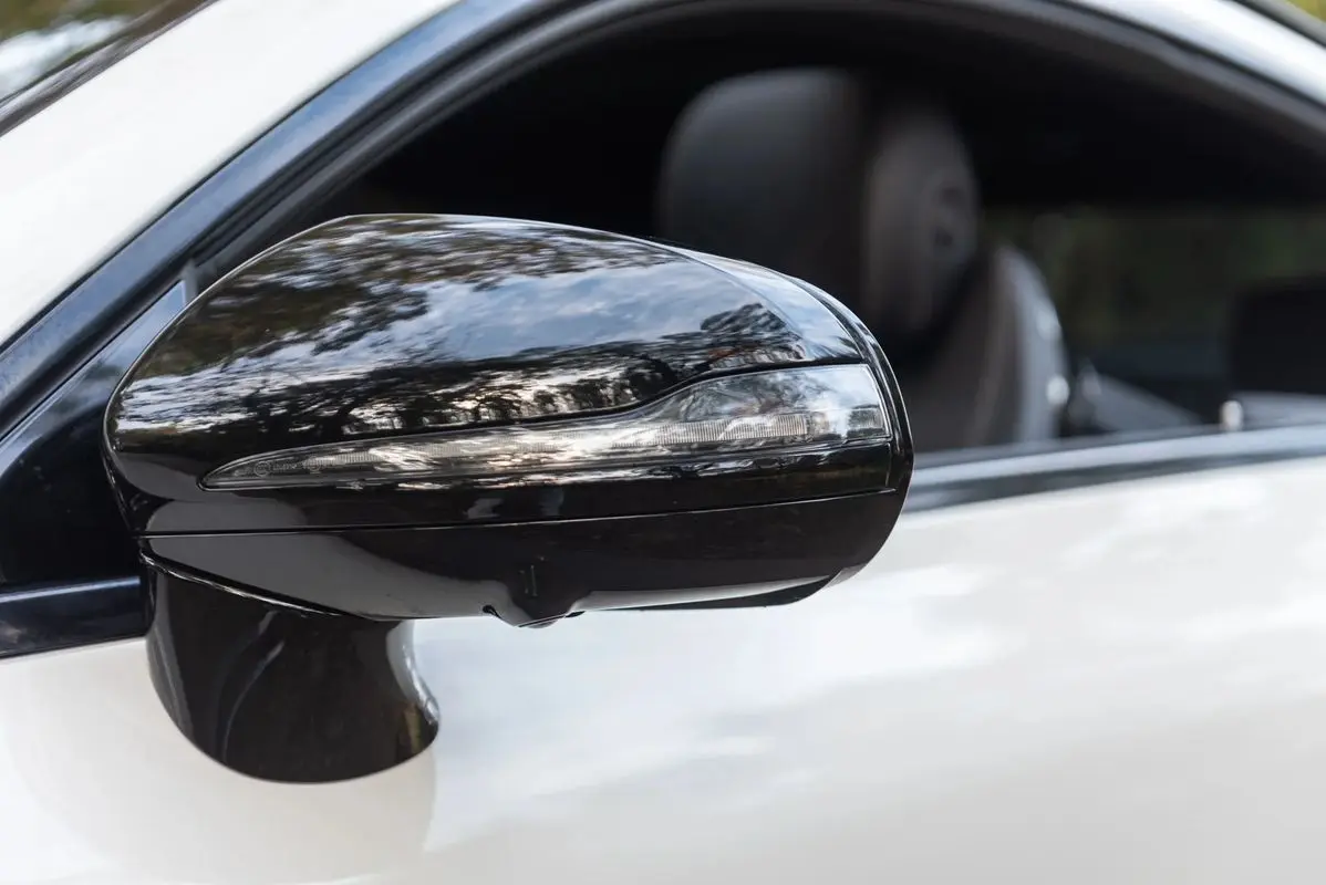 Mercedes-Benz E 220 d AMG Line Aut. 13