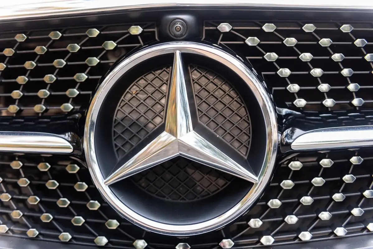 Mercedes-Benz E 220 d AMG Line Aut. 18