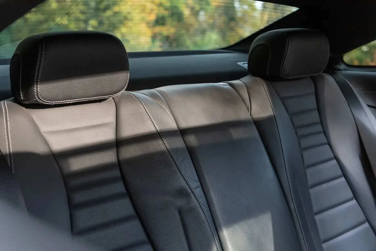 Mercedes-Benz E 220 d AMG Line Aut. 29