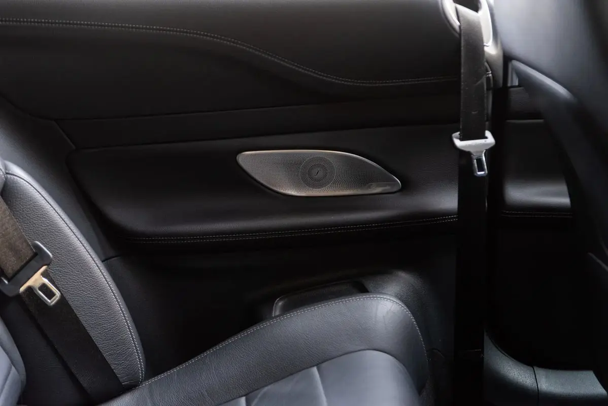 Mercedes-Benz E 220 d AMG Line Aut. 35