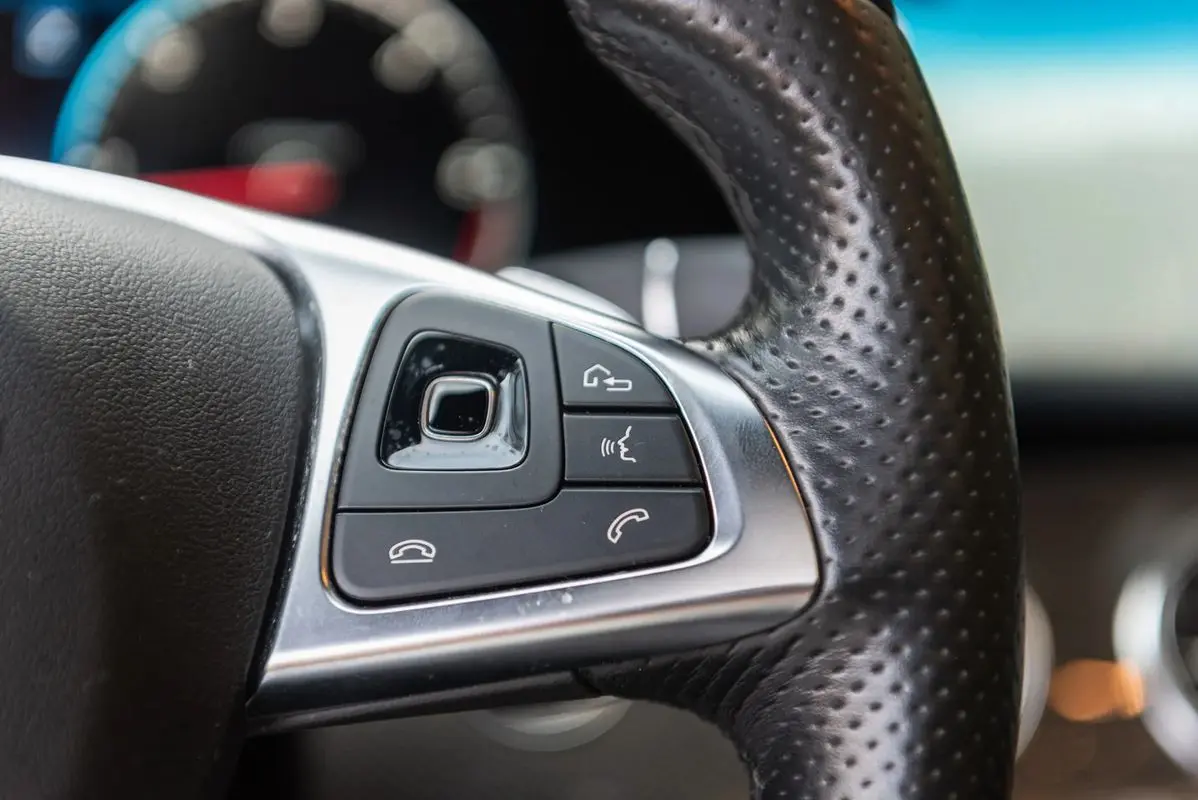 Mercedes-Benz E 220 d AMG Line Aut. 41