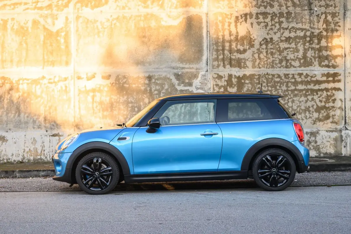 MINI 3 Portas Cooper D 7