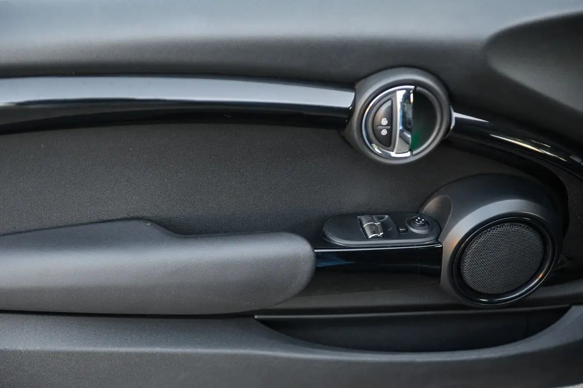 MINI 3 Portas Cooper D 15