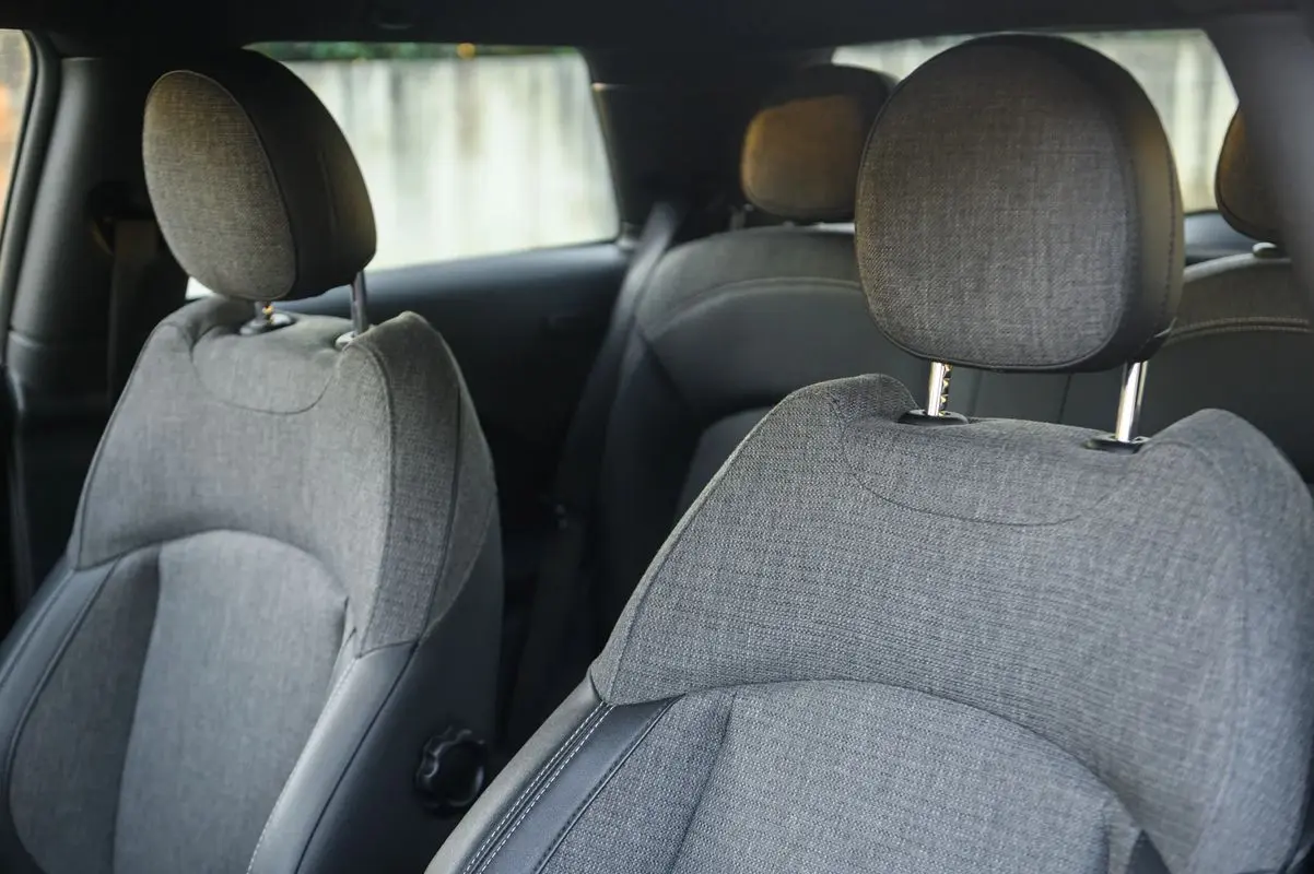 MINI 3 Portas Cooper D 18