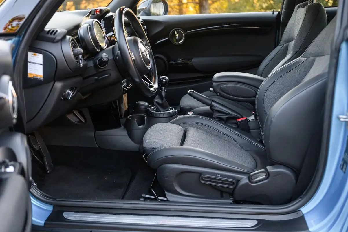 MINI 3 Portas Cooper D 17