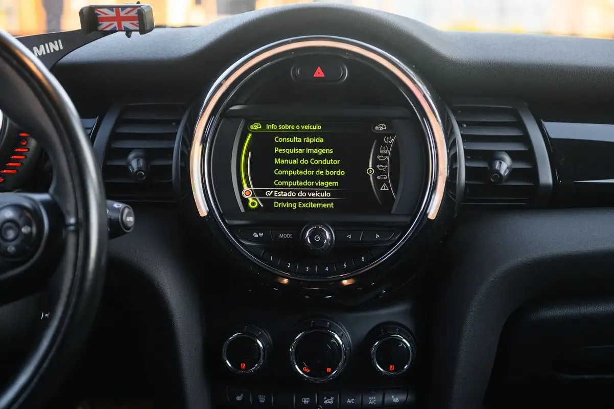 MINI 3 Portas Cooper D 34