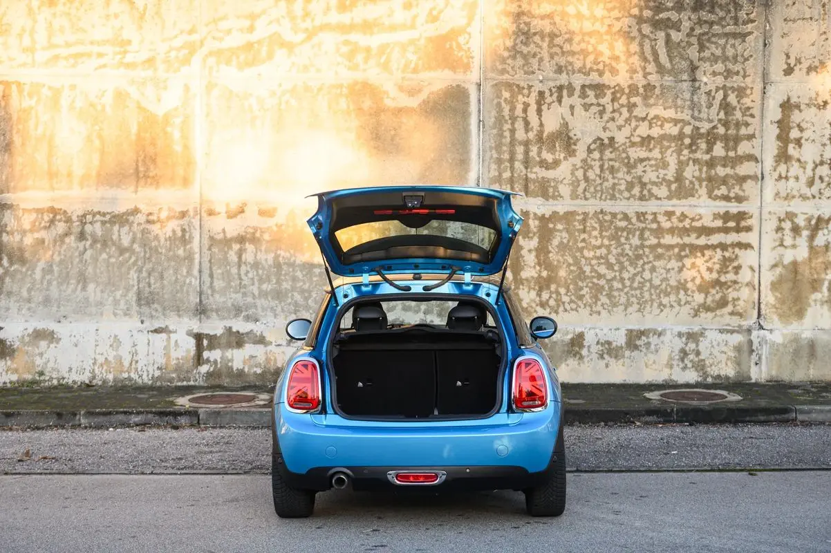 MINI 3 Portas Cooper D 42