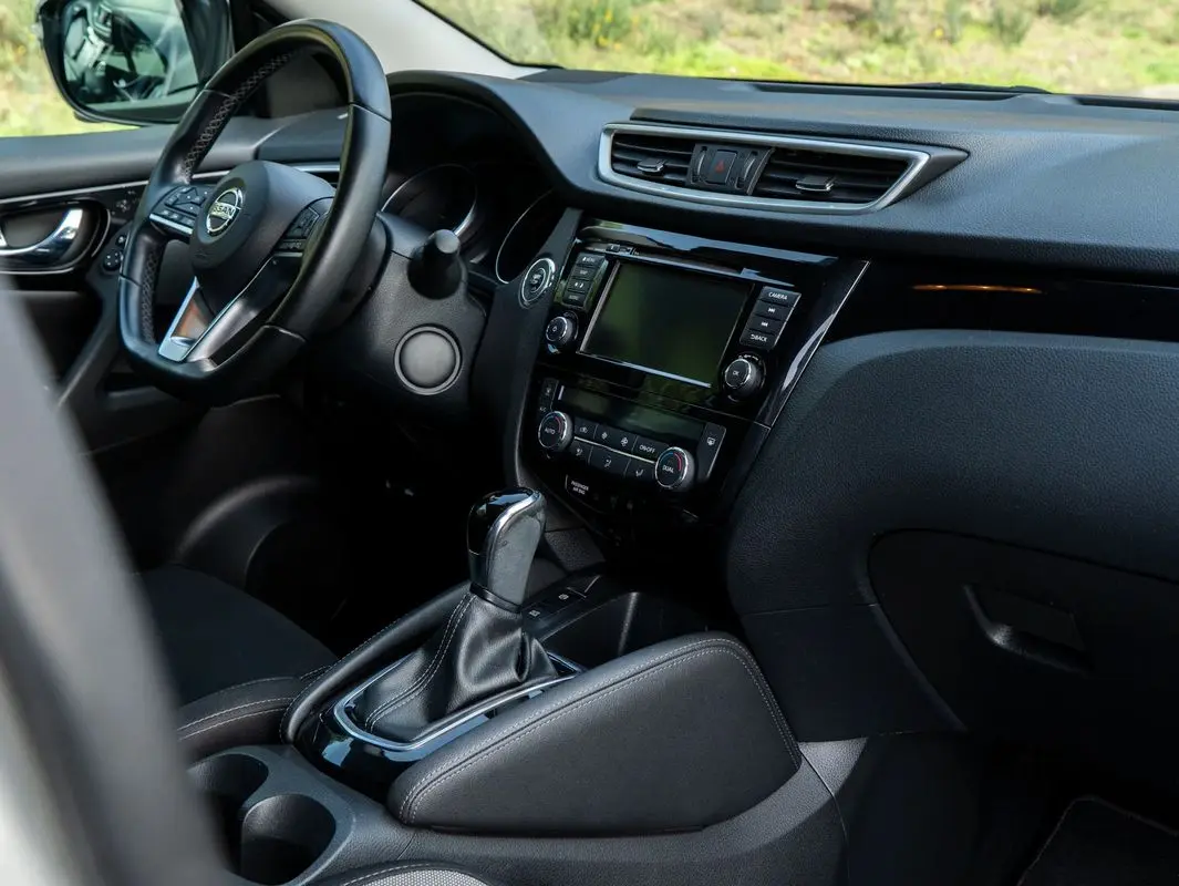 Nissan Qashqai 1.5 dCi DCT N-CONNECTA 19