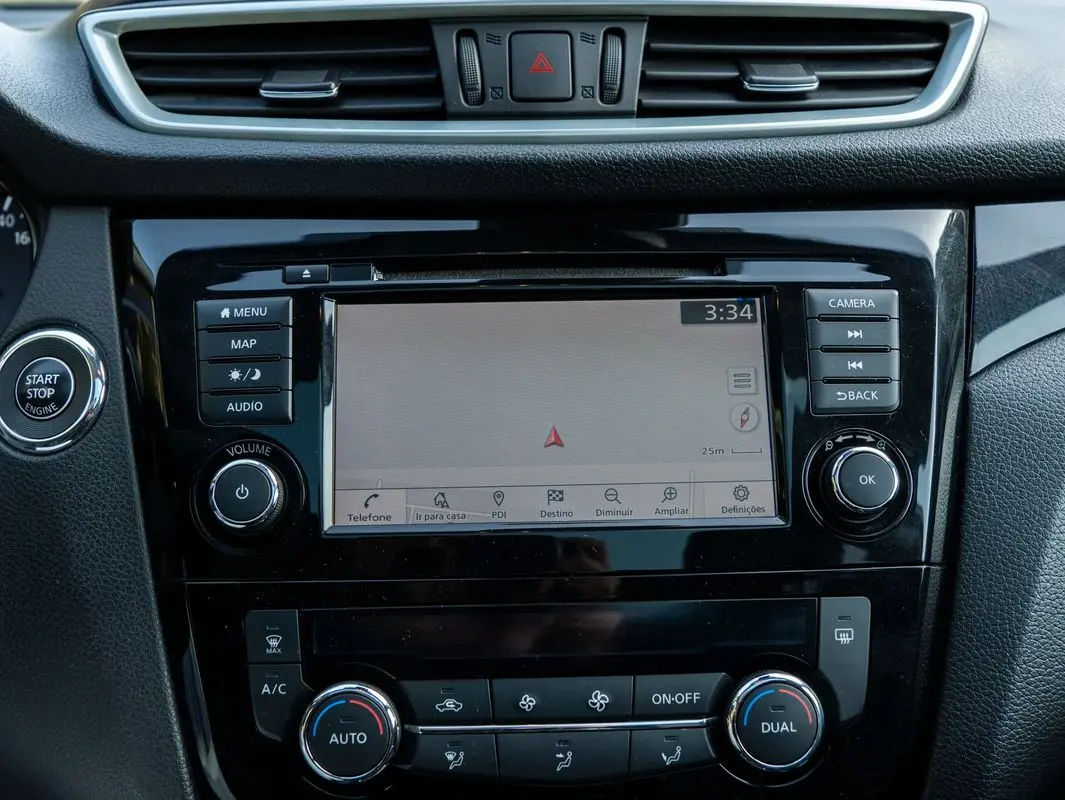 Nissan Qashqai 1.5 dCi DCT N-CONNECTA 32