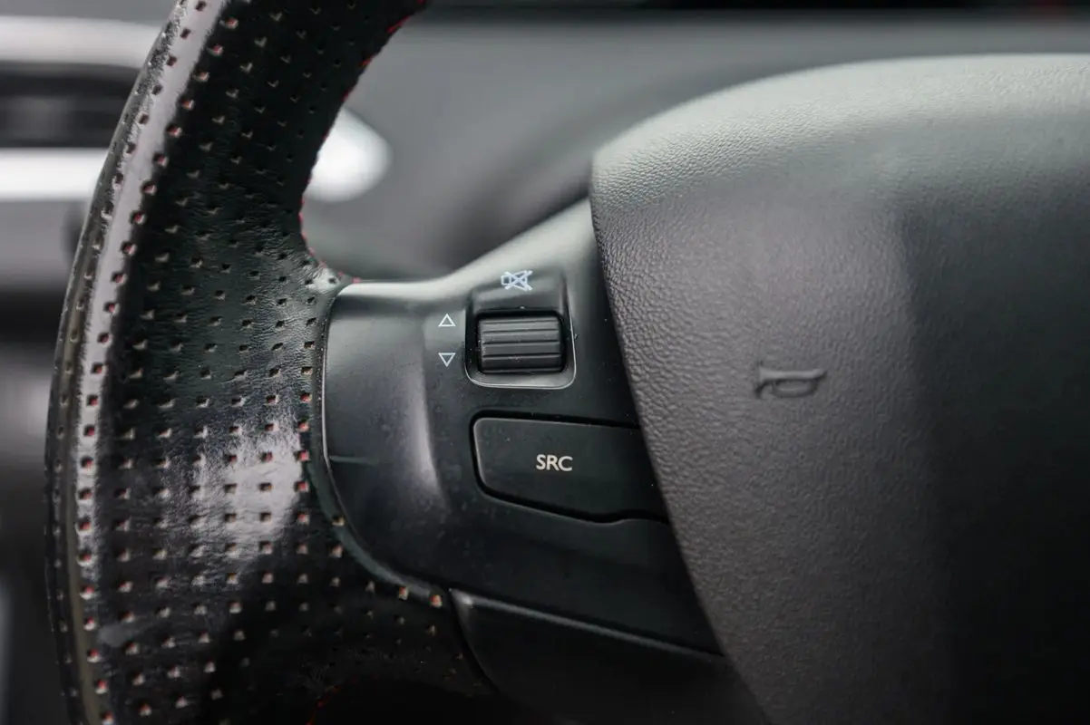 Peugeot 208 1.2 PureTech GT Line 32