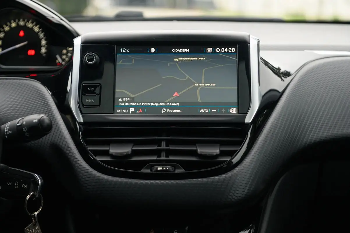 Peugeot 208 1.2 PureTech GT Line 38