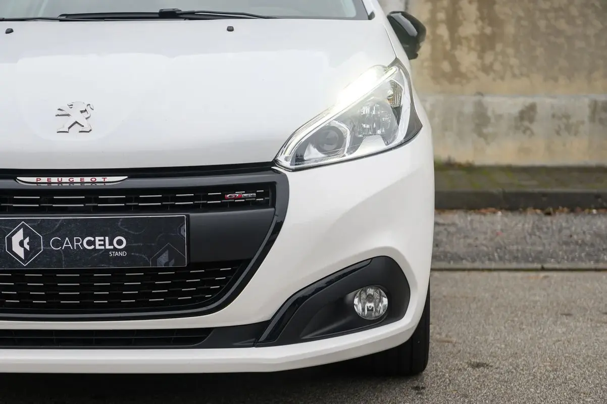 Peugeot 208 1.2 PureTech GT Line 47