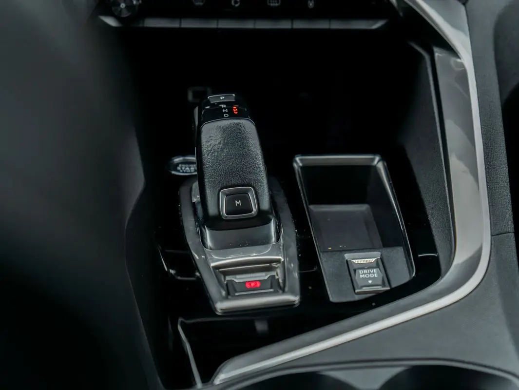 Peugeot 5008 1.5 BlueHDi Allure EAT8 14