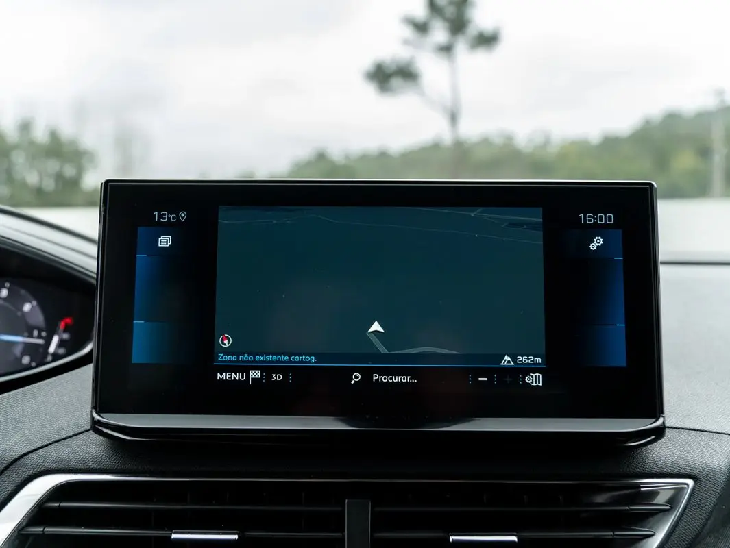 Peugeot 5008 1.5 BlueHDi Allure EAT8 17