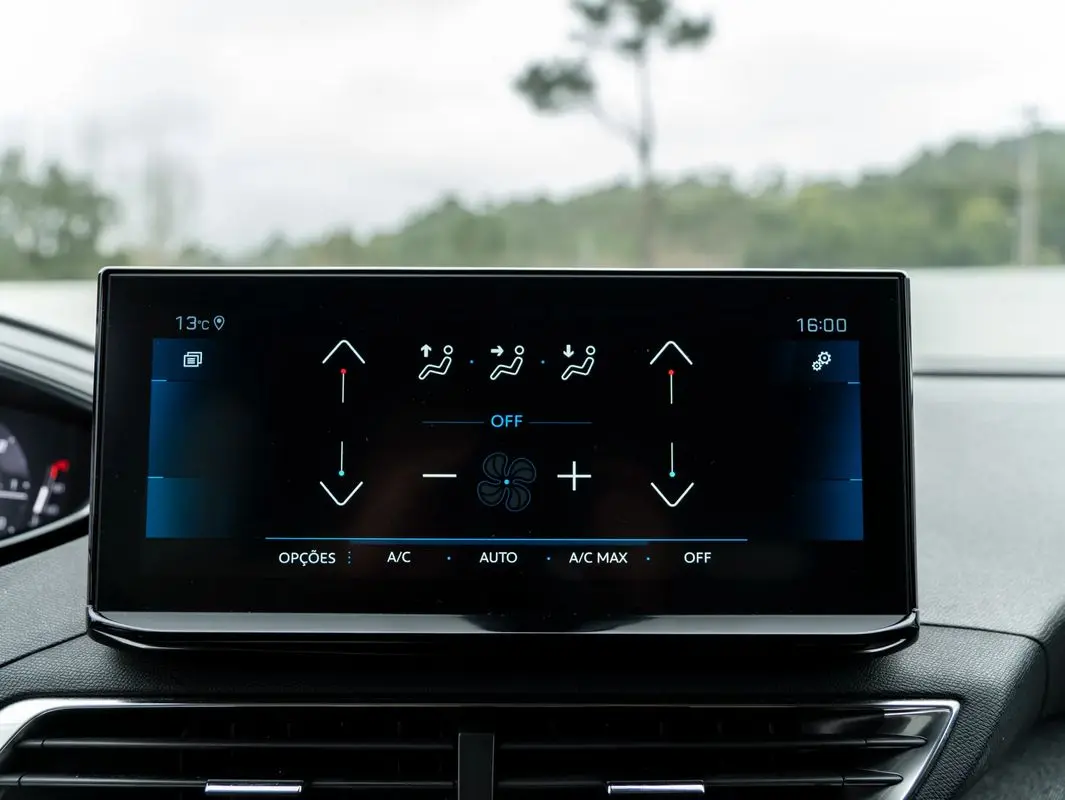 Peugeot 5008 1.5 BlueHDi Allure EAT8 18