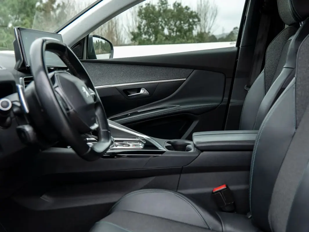 Peugeot 5008 1.5 BlueHDi Allure EAT8 24