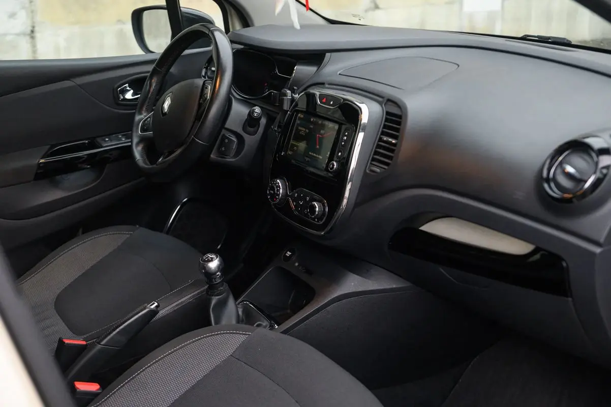 Renault Captur 1.5 dCi Exclusive 9