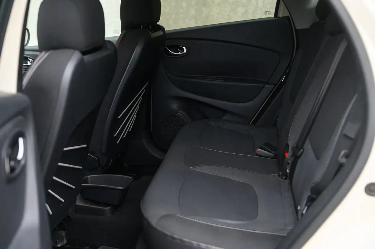 Renault Captur 1.5 dCi Exclusive 12