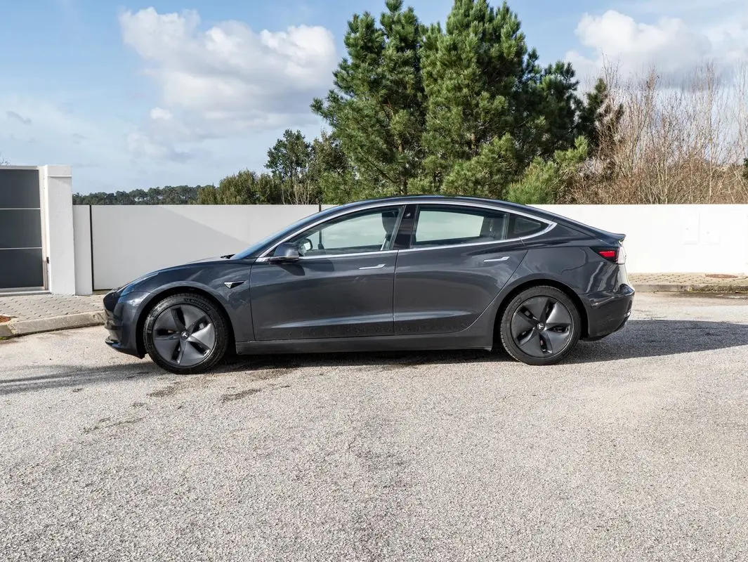 Tesla Model 3 Long-Range Dual Motor AWD 6