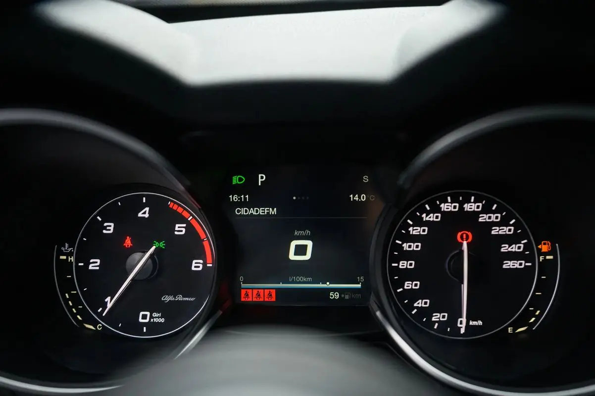 Alfa Romeo Stelvio 2.2 D Super AT8 Q4 28