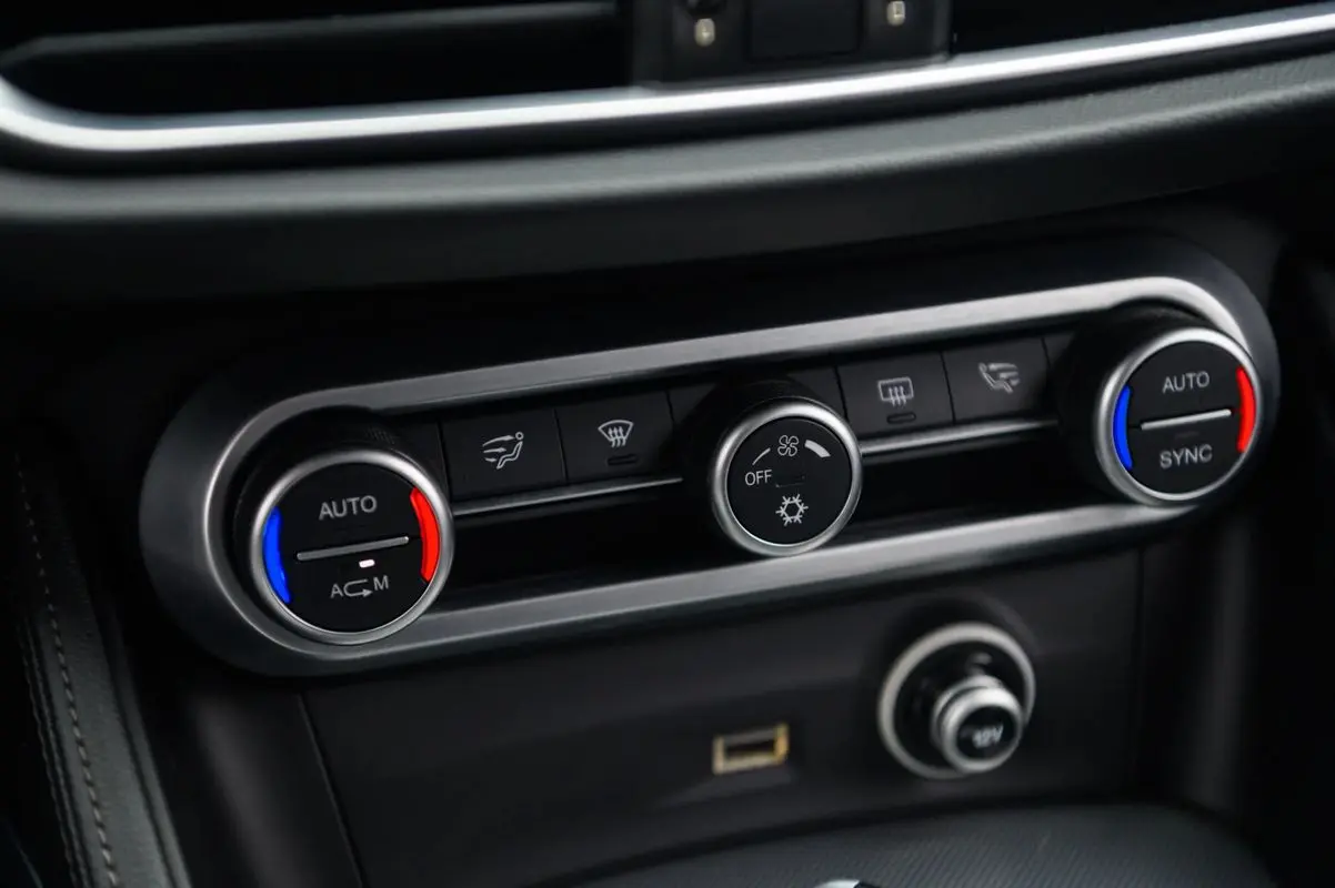 Alfa Romeo Stelvio 2.2 D Super AT8 Q4 36