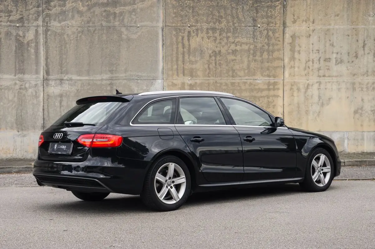 Audi A4 Avant 2.0 TDI Business Line S-line 4