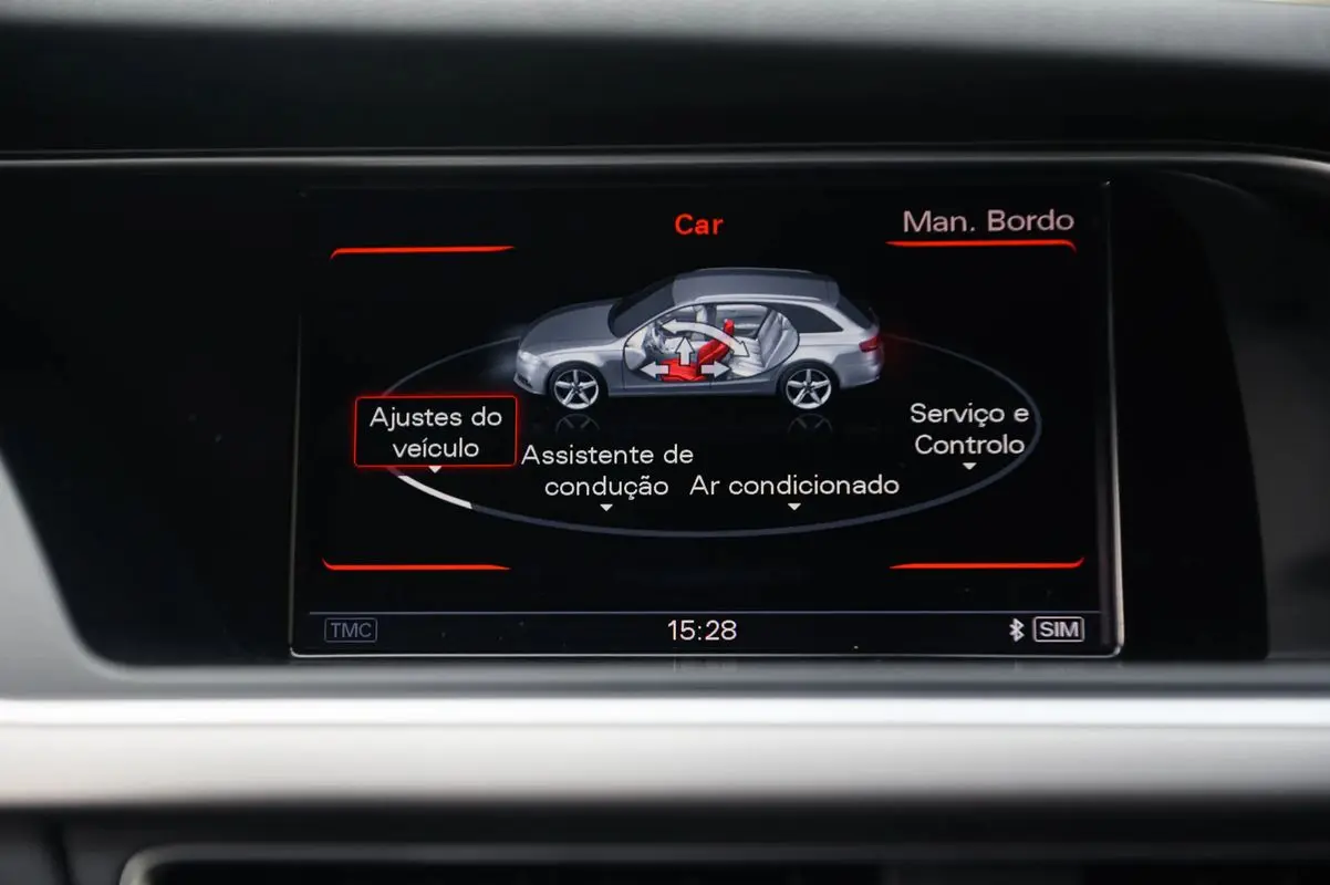 Audi A4 Avant 2.0 TDI Business Line S-line 30